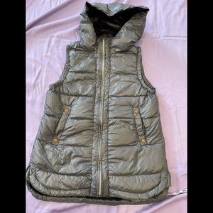 Vince Camuto  down vest women